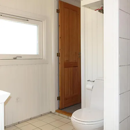 Pet Friendly In With Kitchen Holiday home *