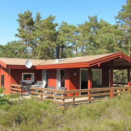 Pet Friendly In With Kitchen Holiday home